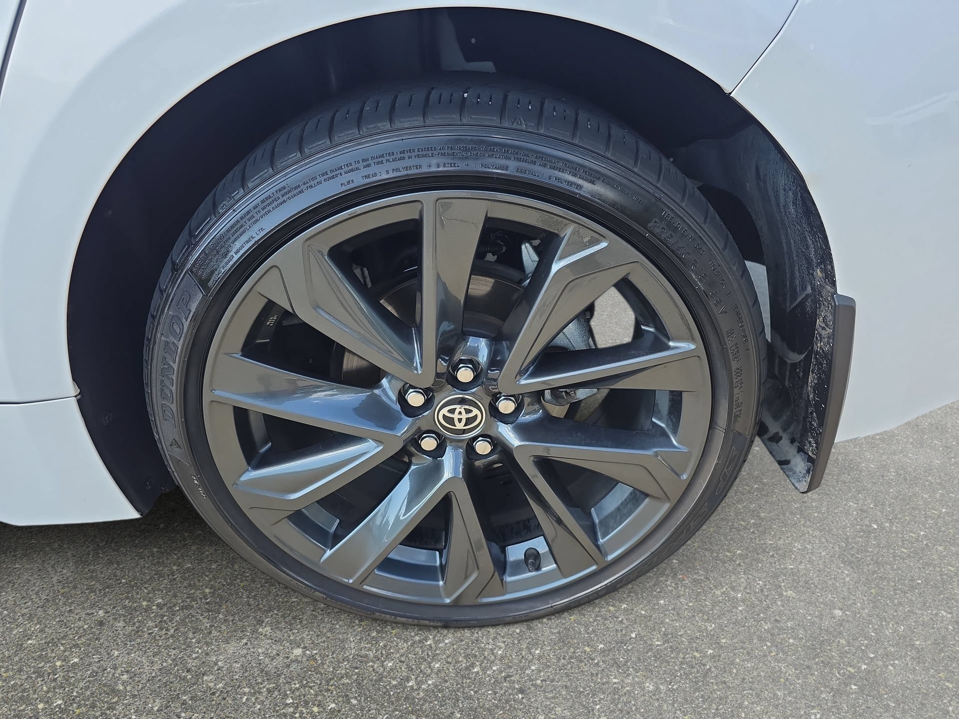 Used 2024 Toyota Corolla XSE FWD image 31