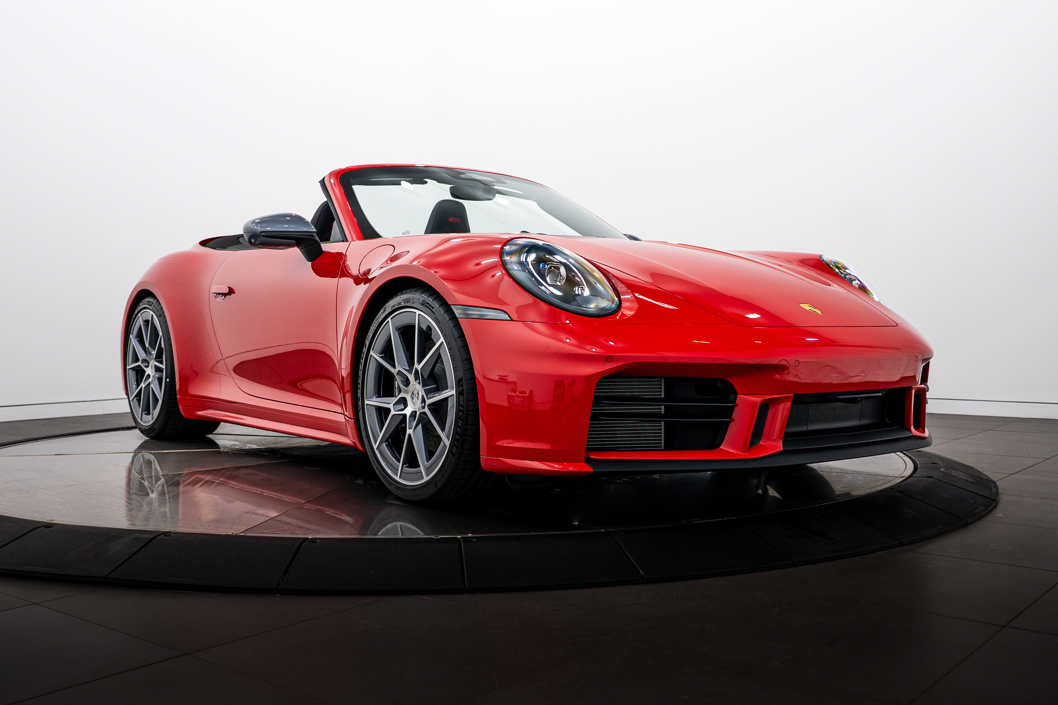 New 2026 Porsche 911 Carrera T RWD image 9