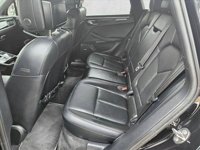 Used 2023 Porsche Macan S AWD/4WD image 18