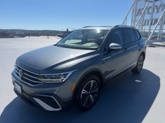 Used 2024 Volkswagen Tiguan Wolfsburg Edition AWD/4WD image 7