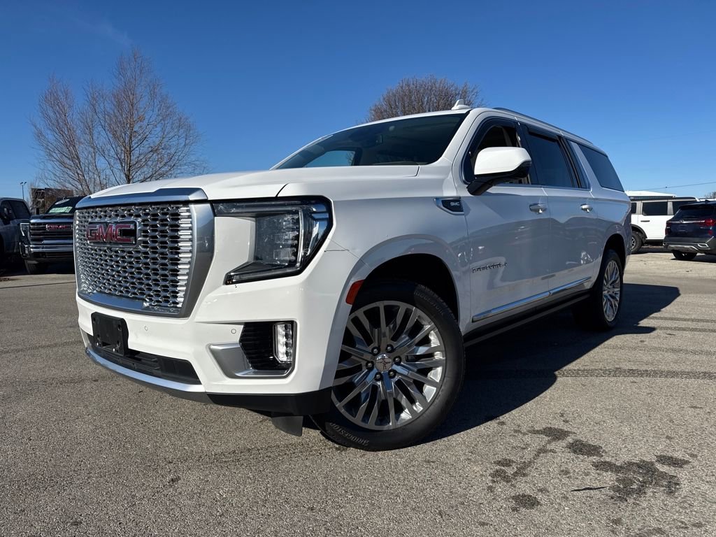 Used 2023 GMC Yukon XL Denali image 1