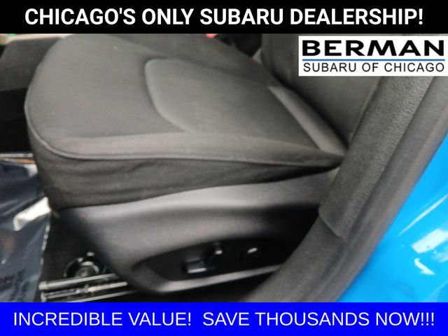 Used 2015 Jeep Renegade Latitude w/ Popular Equipment Group image 20