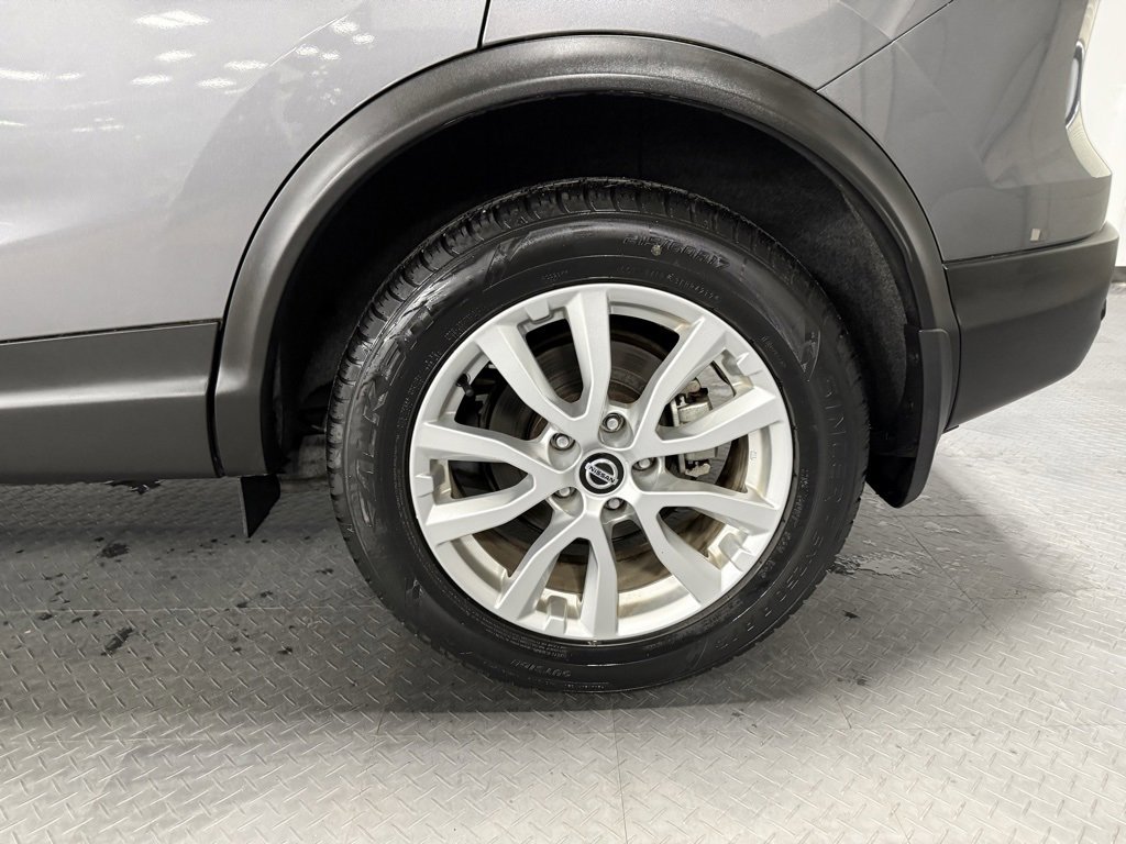 Used 2020 Nissan Rogue Sport SV image 7