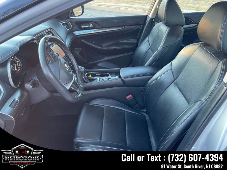 Used 2020 Nissan Maxima 3.5 SV w/ Floor Mat Group FWD image 19