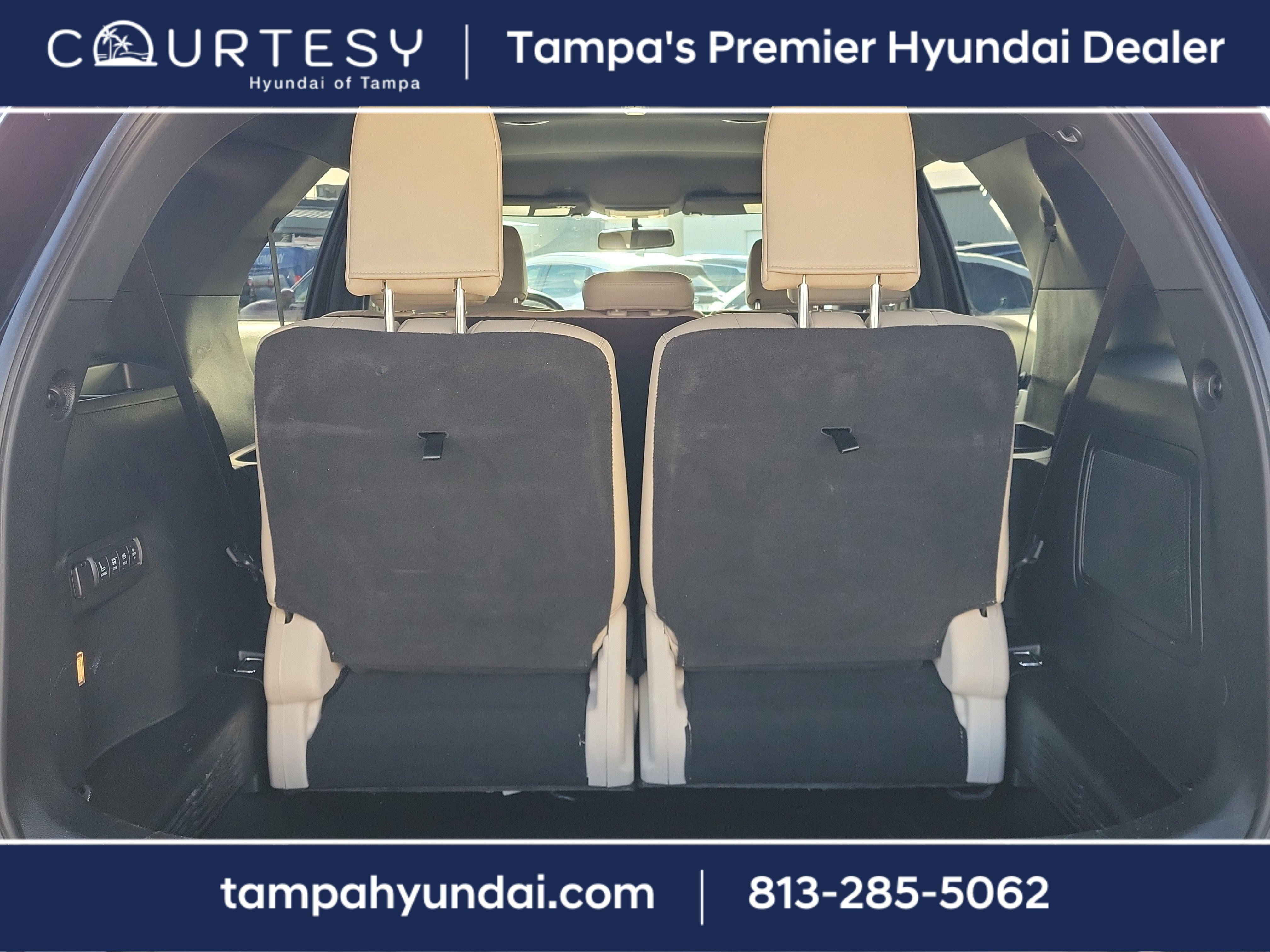 Used 2019 Ford Explorer Limited w/ Class III Trailer Tow Package image 8