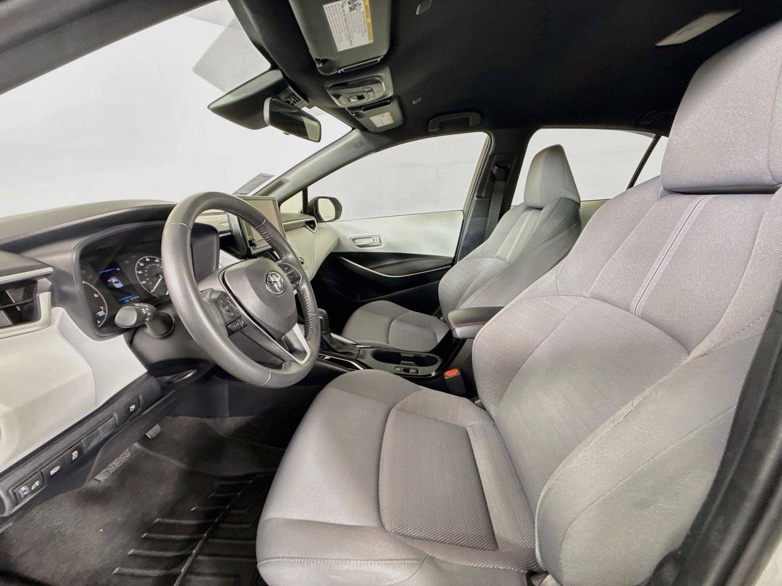 Certified 2023 Toyota Corolla SE FWD image 3