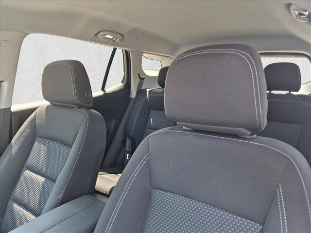 Used 2024 GMC Terrain SLE w/ Driver Convenience Package FWD image 16