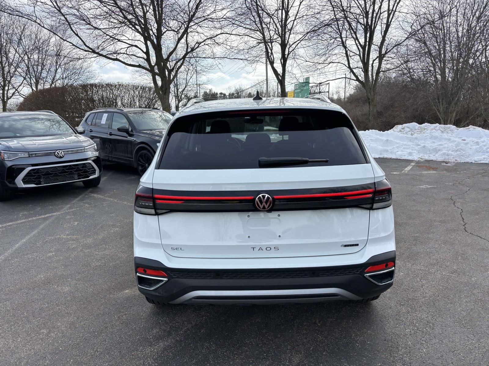 New 2026 Volkswagen Taos SEL AWD/4WD image 6