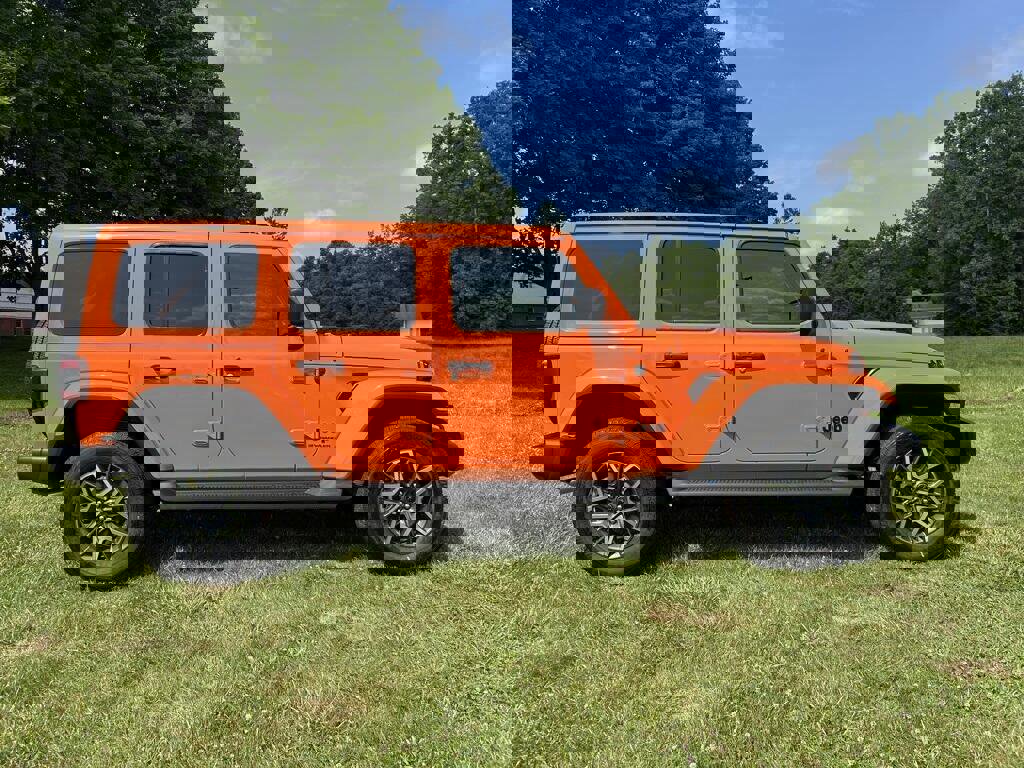 New 2025 Jeep Wrangler Unlimited Sahara image 2