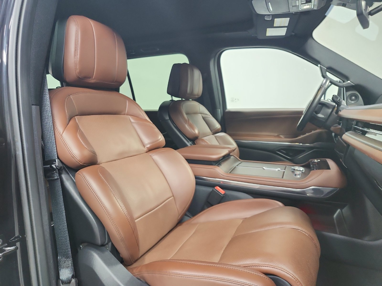 Used 2025 Lincoln Navigator Reserve AWD/4WD image 40