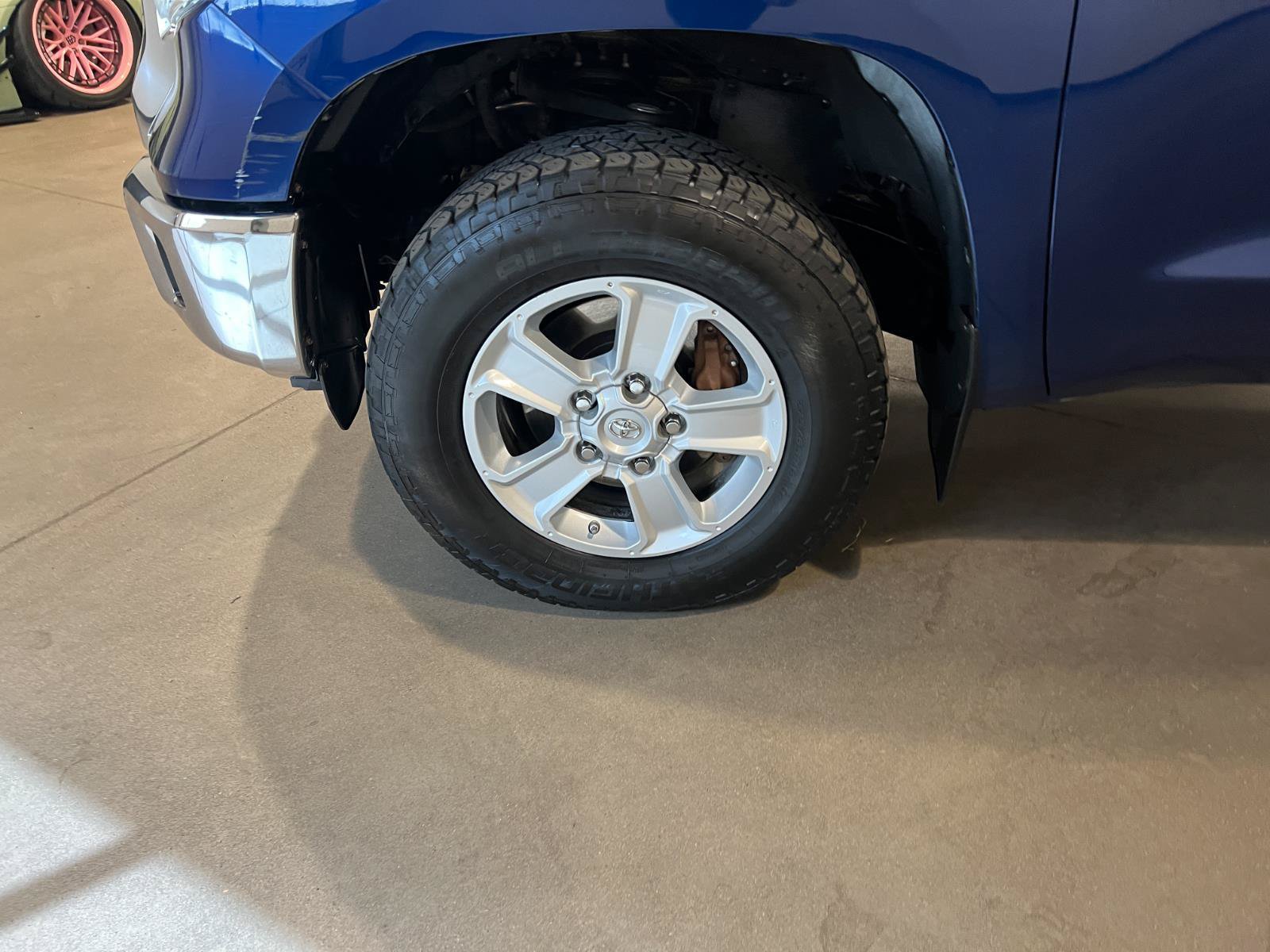 Used 2015 Toyota Tundra SR5 w/ SR5 Upgrade Package AWD/4WD image 43