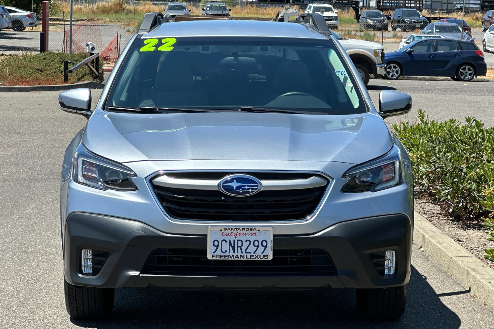 Used 2022 Subaru Outback Premium image 9