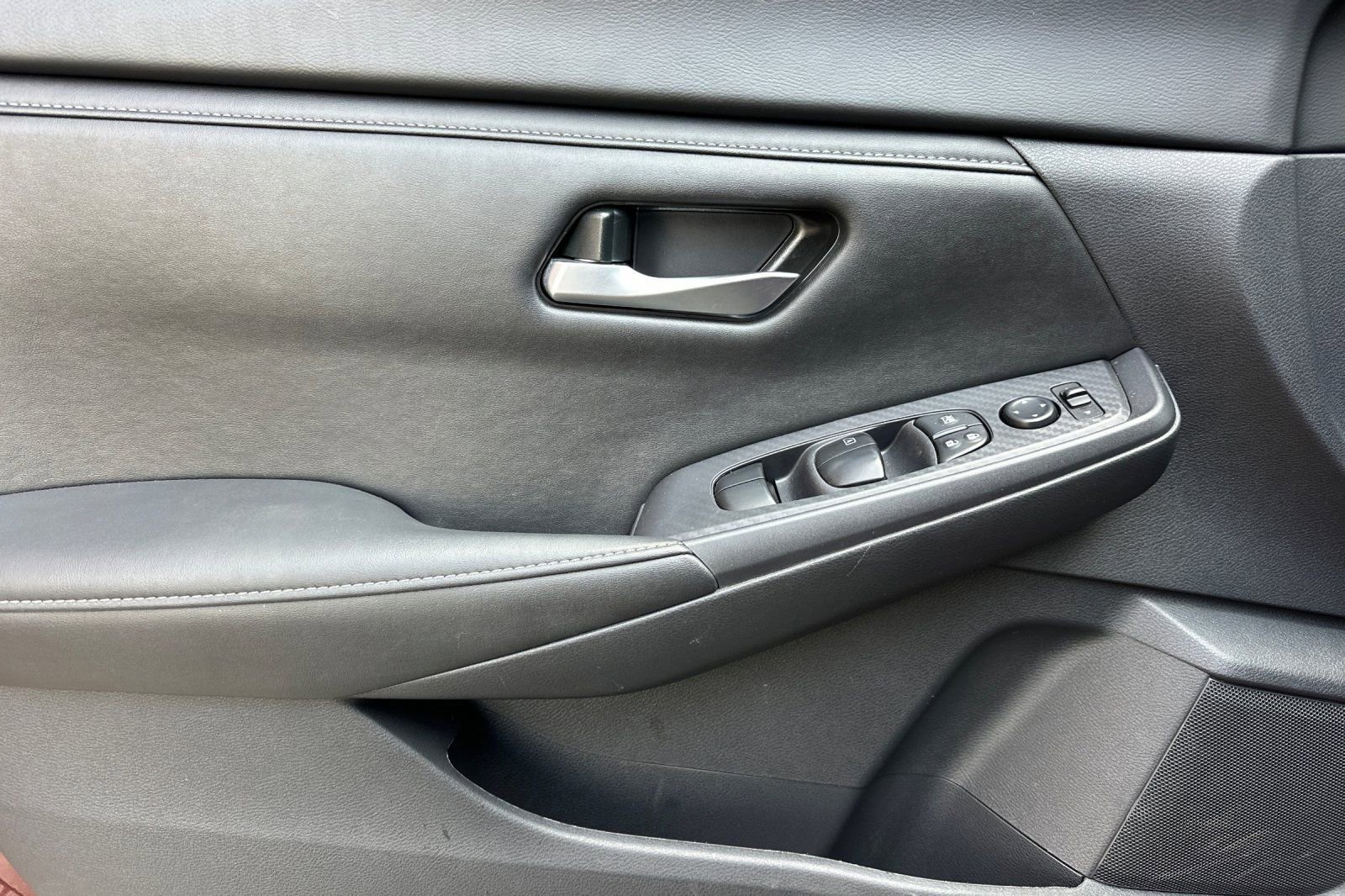 Used 2024 Nissan Sentra SV image 12