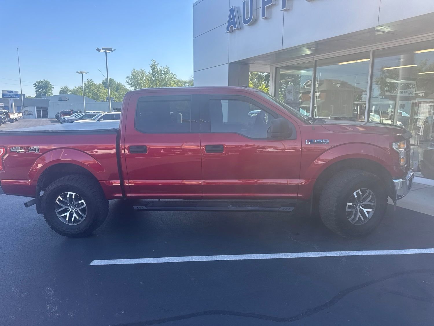 Used 2017 Ford F150 XLT AWD/4WD image 3