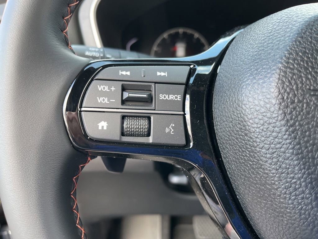 Certified 2025 Honda Pilot Sport image 21