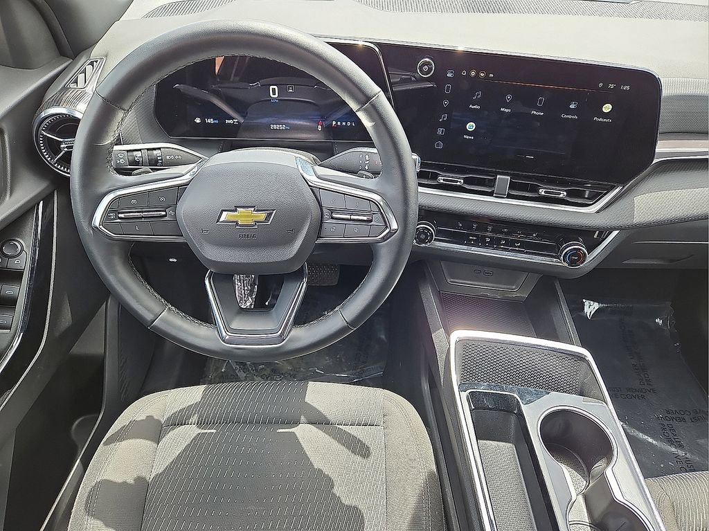 Used 2025 Chevrolet Equinox LT AWD/4WD image 17