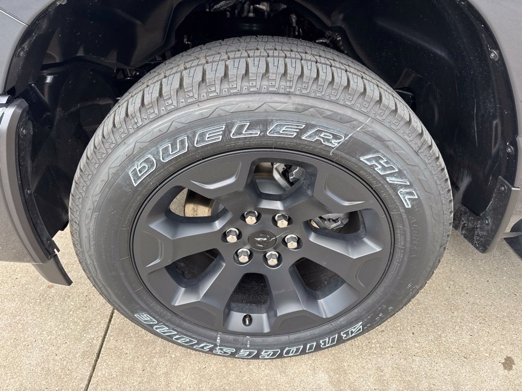 New 2026 RAM 1500 Express AWD/4WD image 5