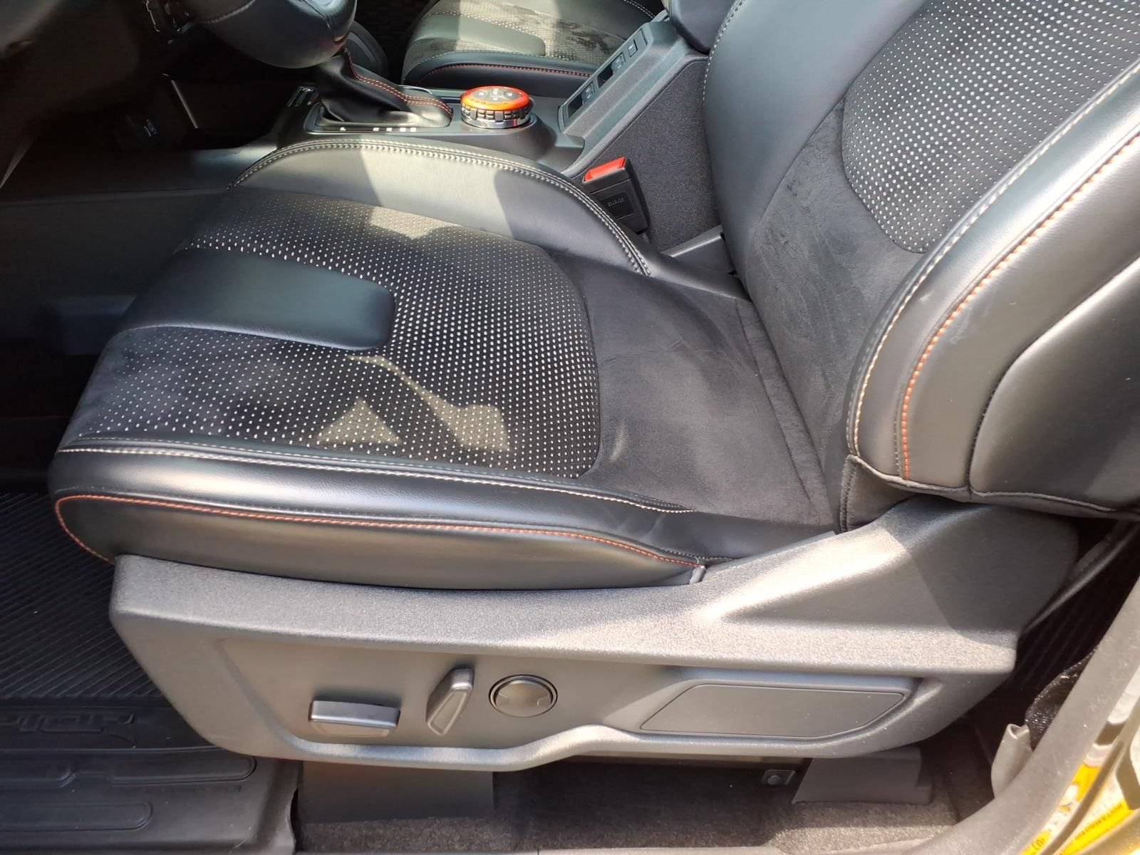 Used 2024 Ford Bronco Raptor w/ Interior Carbon Fiber Pack 6 AWD/4WD image 18