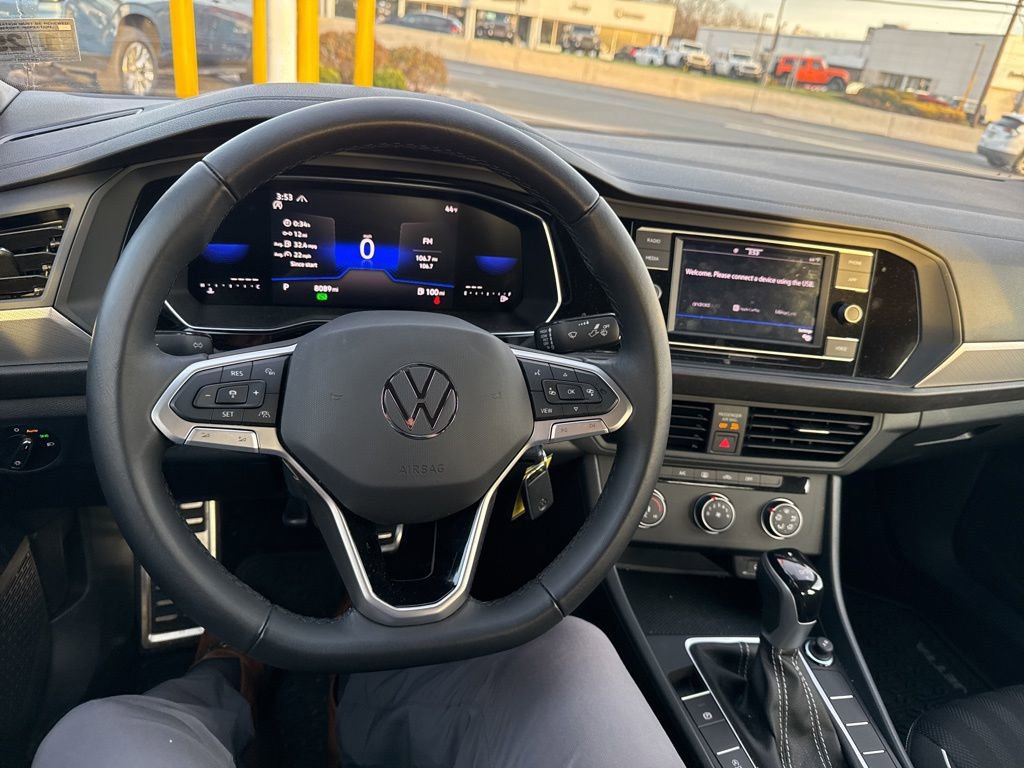 Used 2023 Volkswagen Jetta Sport image 34