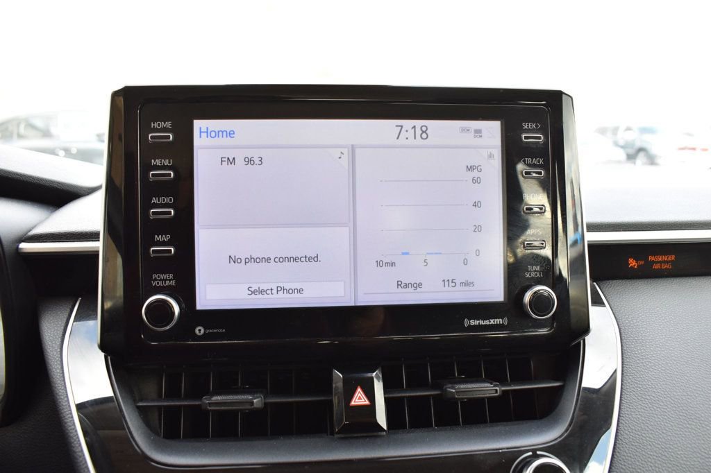 Used 2021 Toyota Corolla LE image 40