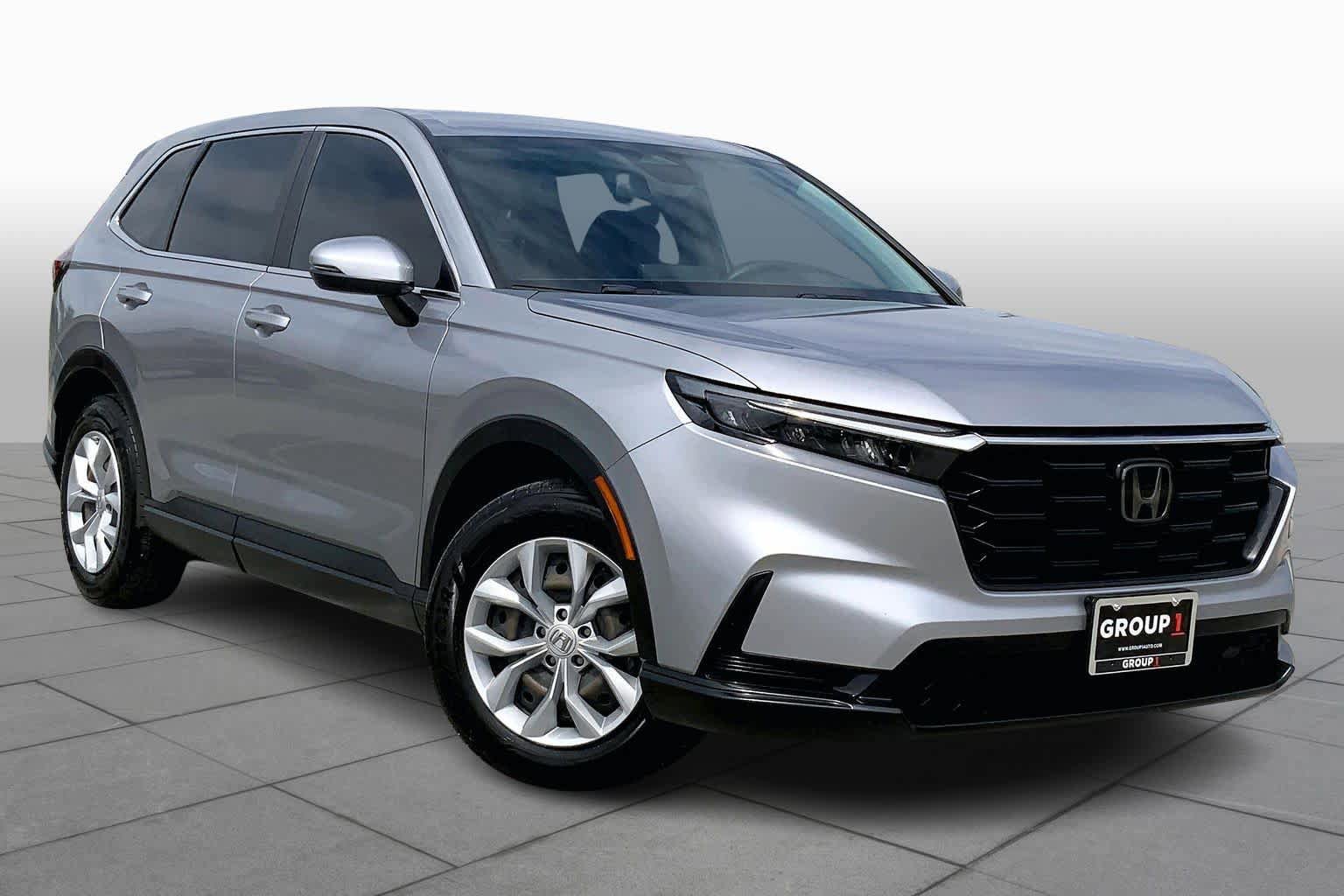 Used 2023 Honda CR-V LX image 3