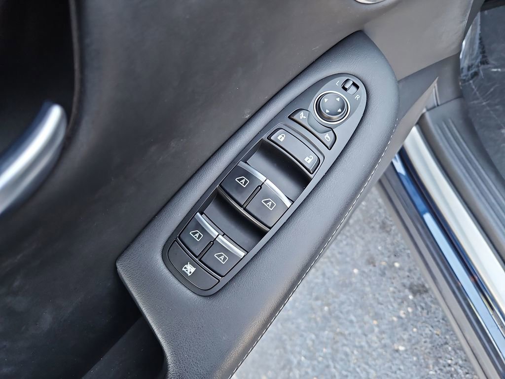 Used 2023 INFINITI QX50 Sport image 31