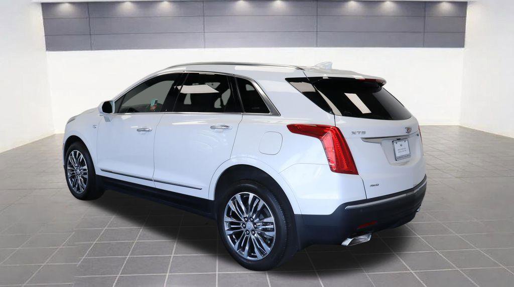 Used 2019 Cadillac XT5 Premium Luxury image 3