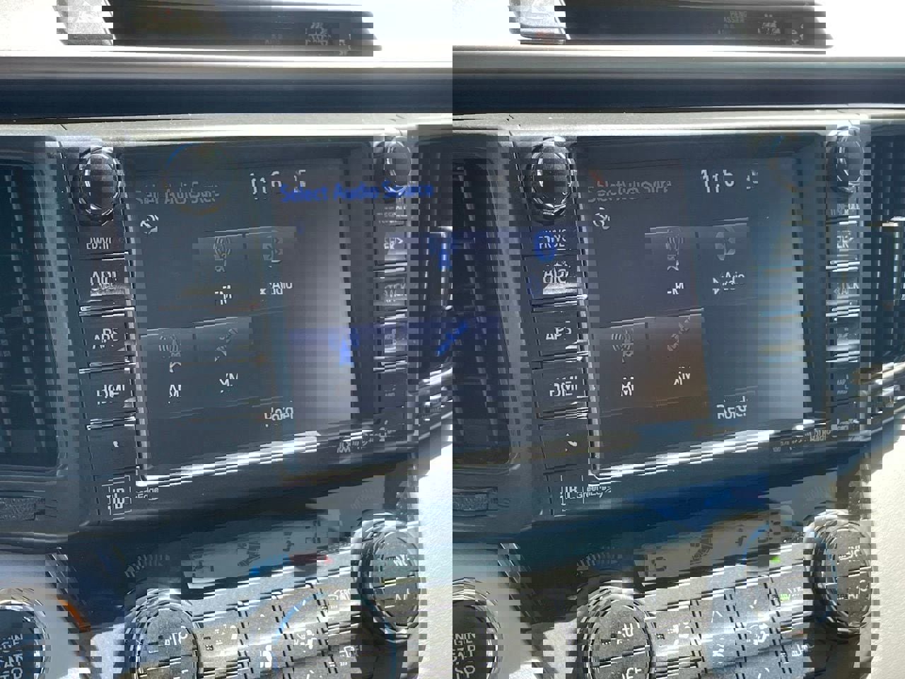 Used 2018 Toyota RAV4 Limited image 6