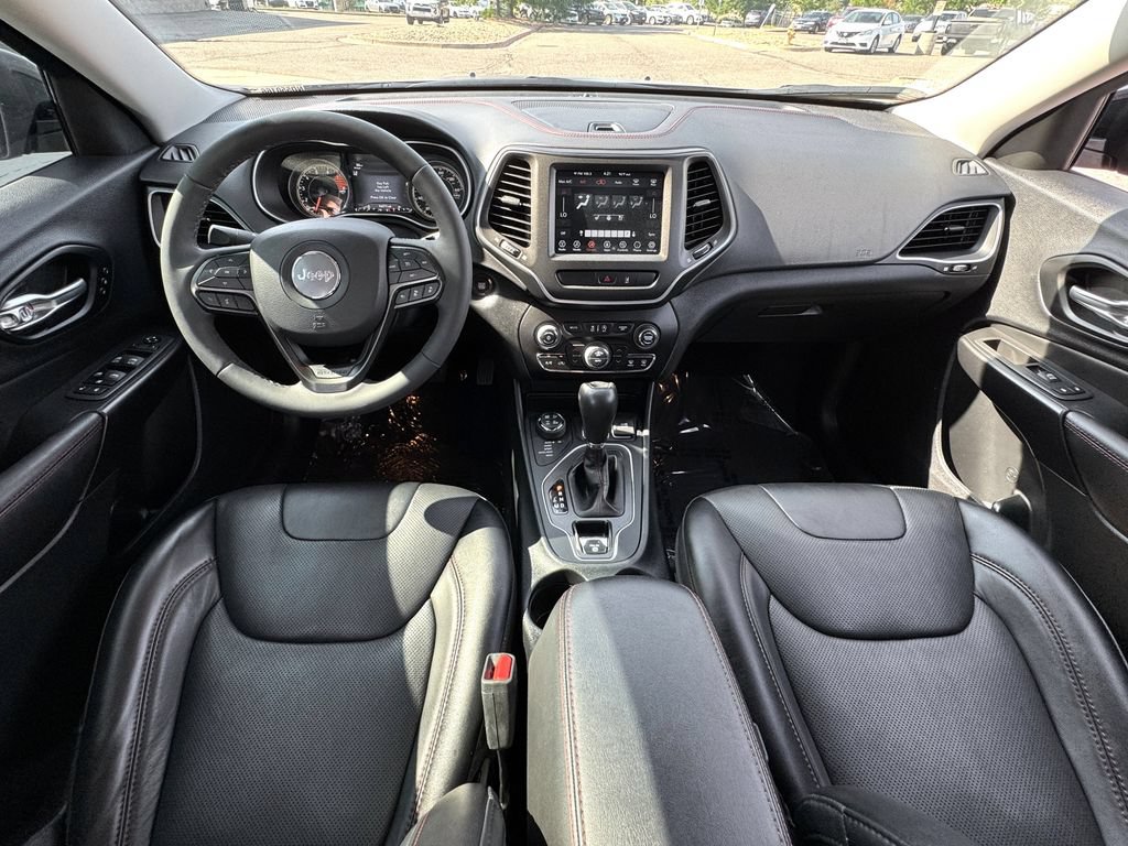 Used 2022 Jeep Cherokee Trailhawk w/ Premium Leather Package AWD/4WD image 34