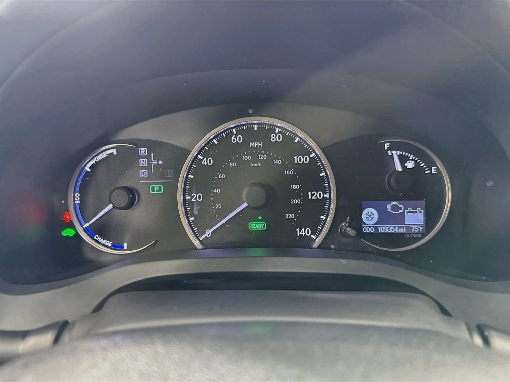 Used 2017 Lexus CT 200h w/ Navigation System Package FWD image 34
