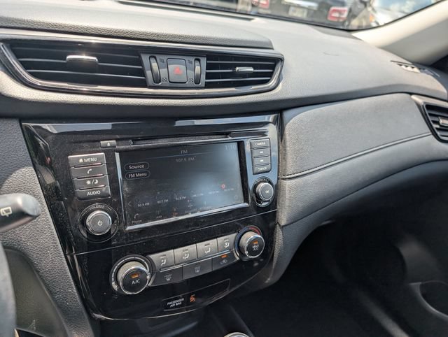 Used 2020 Nissan Rogue S AWD/4WD image 18