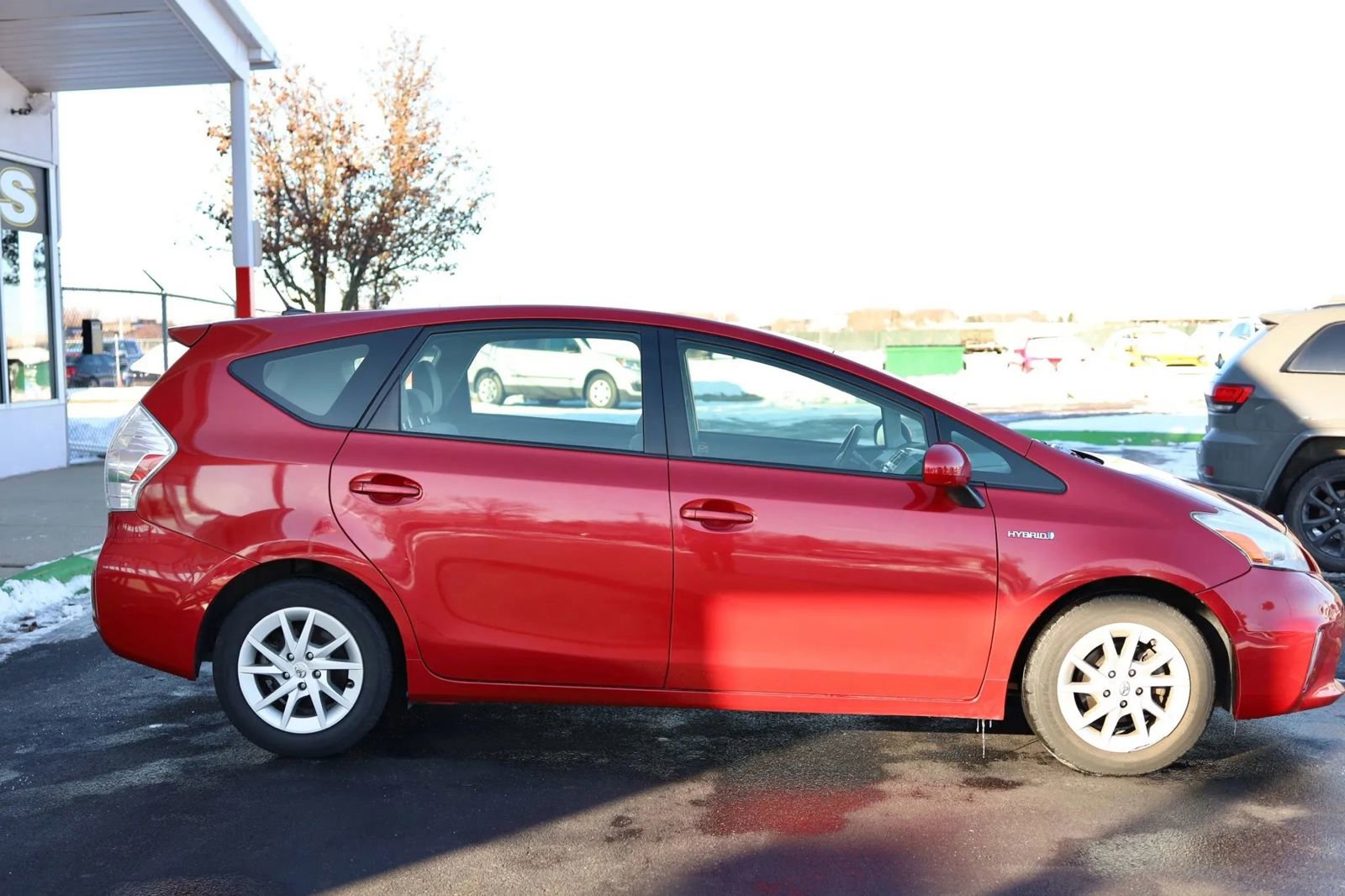 Used 2012 Toyota Prius V Five image 4