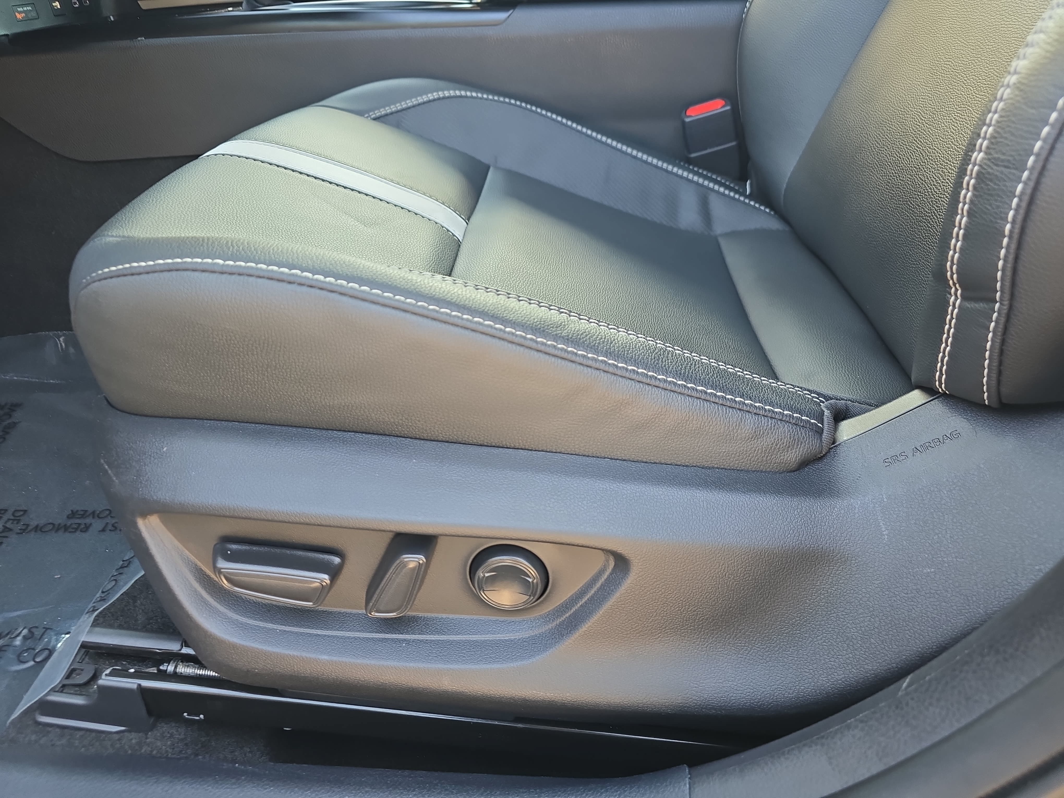 Used 2025 Toyota Camry SE w/ Convenience Package FWD image 29