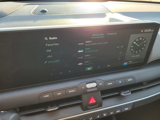 Used 2025 Kia K4 LXS image 12