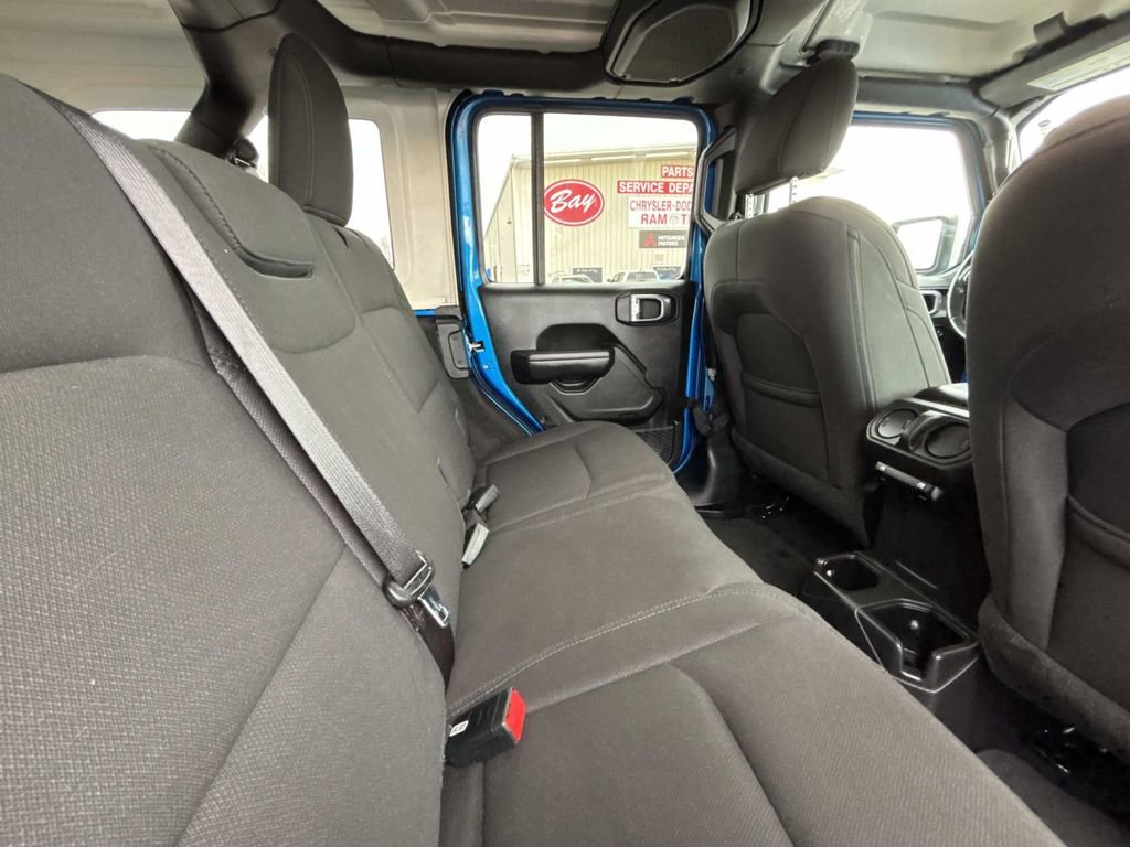 Used 2021 Jeep Wrangler Unlimited Sport image 13