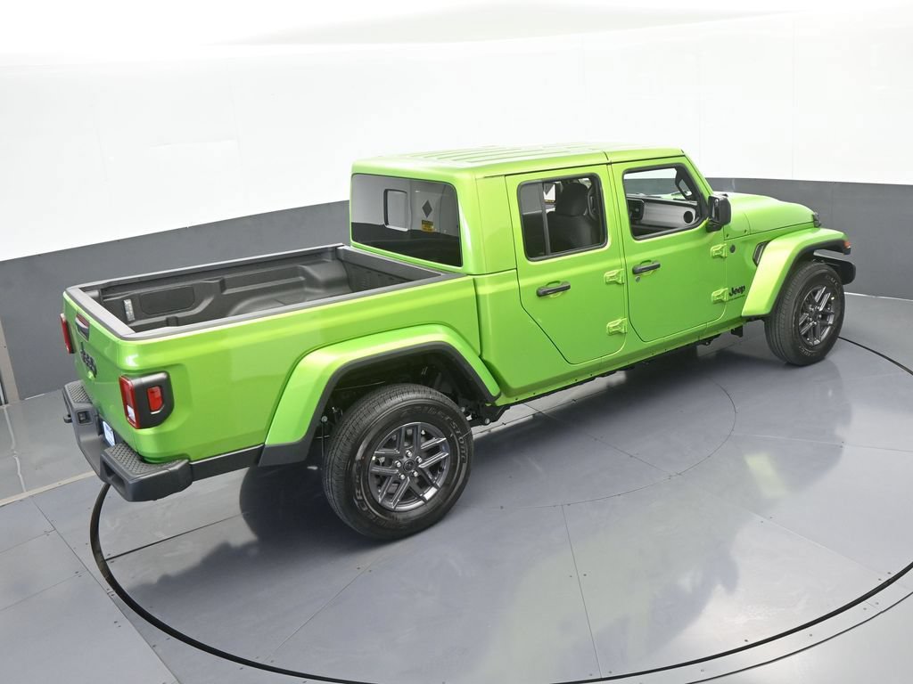 Used 2025 Jeep Gladiator Sport AWD/4WD image 46