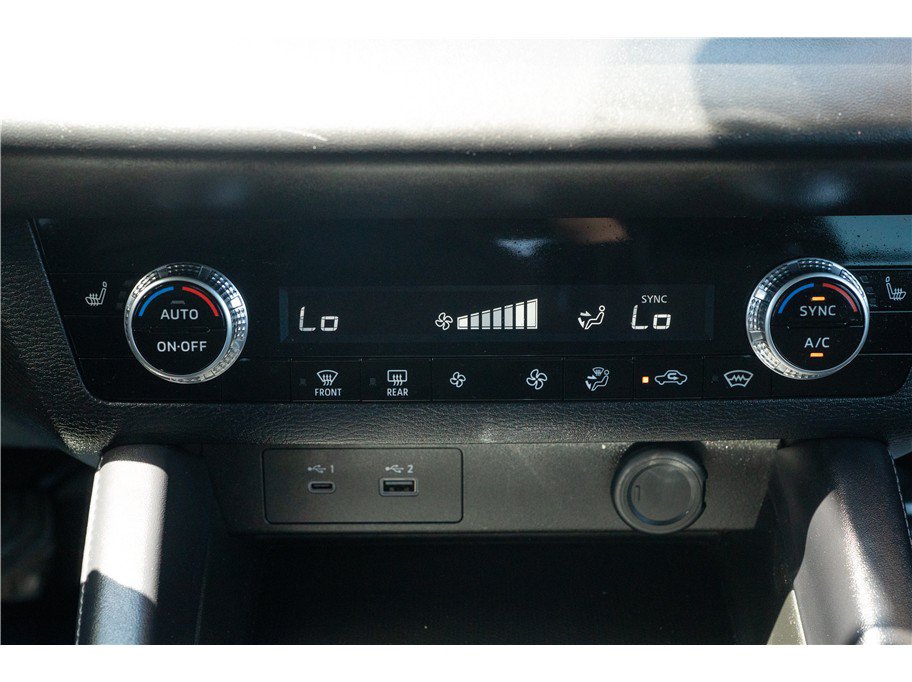 Used 2023 Mitsubishi Outlander SE Black Edition AWD/4WD image 12