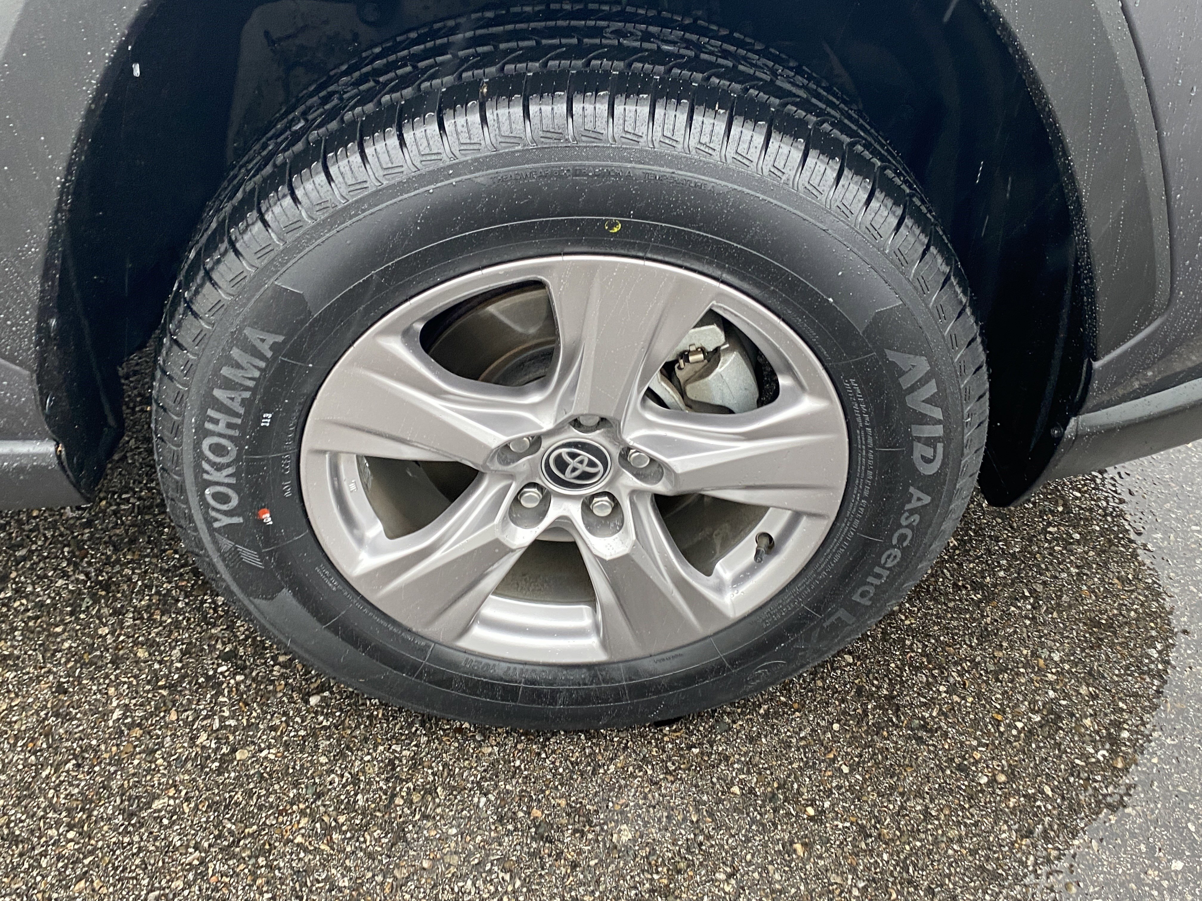 Used 2022 Toyota RAV4 XLE image 29