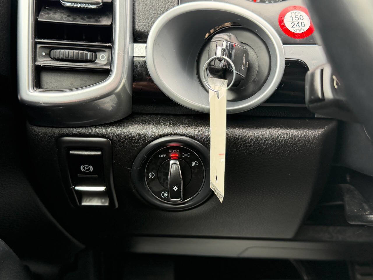 Used 2015 Porsche Cayenne S image 44