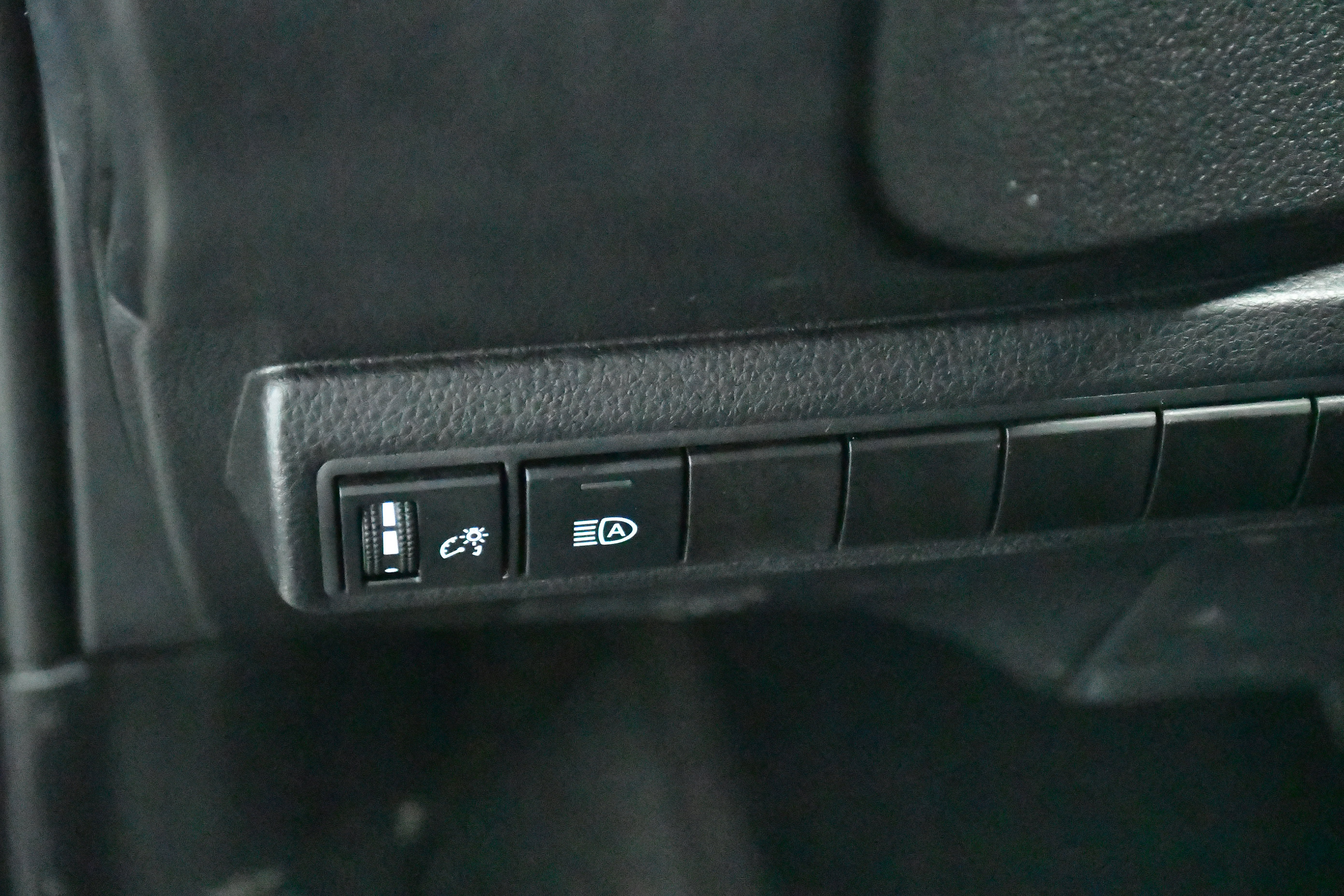 Used 2025 Toyota Corolla LE image 13