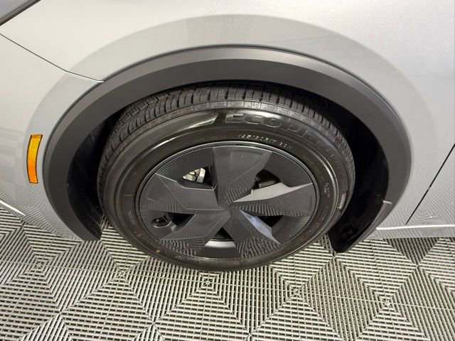 Used 2026 Toyota Prius LE image 15