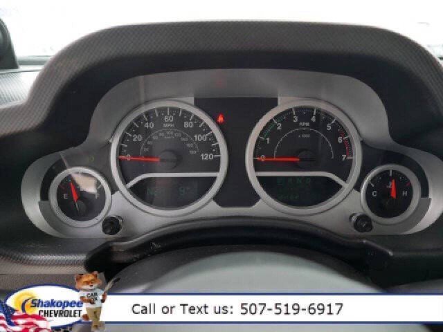 Used 2010 Jeep Wrangler Unlimited Rubicon image 16