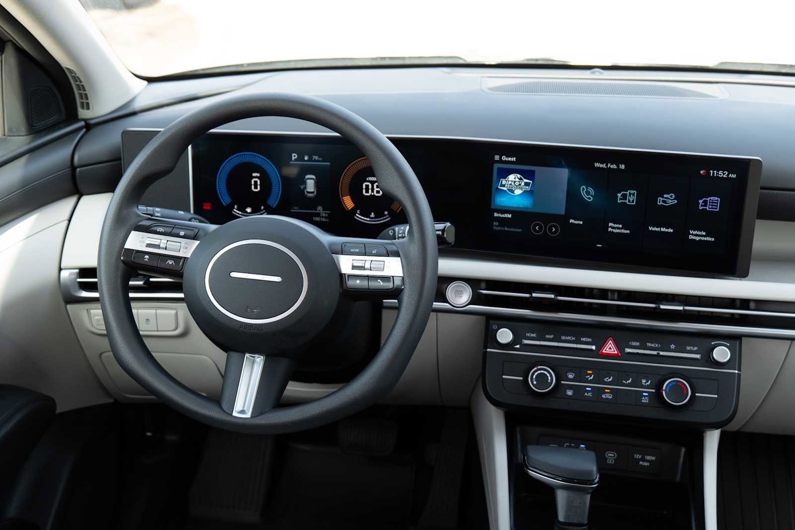 Used 2025 Hyundai Tucson SE image 25