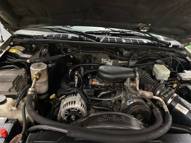 Used 2001 Chevrolet Blazer LS w/ Preferred Equipment Group AWD/4WD image 12