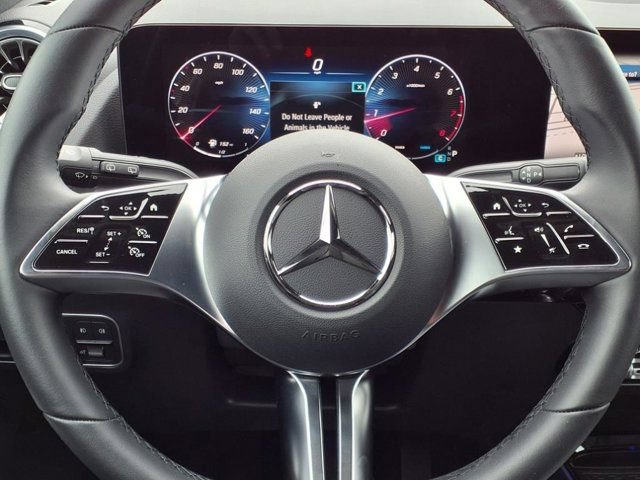 Used 2025 Mercedes-Benz GLA 250 image 8