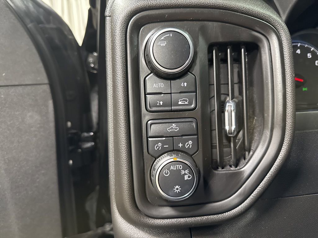 Used 2022 Chevrolet Silverado 1500 Custom image 20