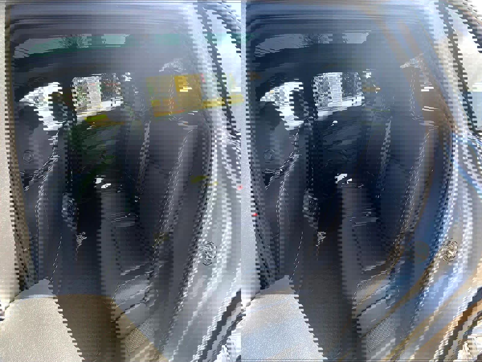 Used 2023 Volkswagen Atlas Cross Sport SE w/ Panoramic Sunroof Package image 15