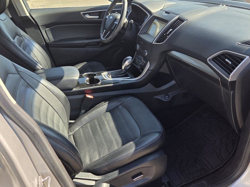 Used 2016 Ford Edge SEL w/ Equipment Group 201A AWD/4WD image 18