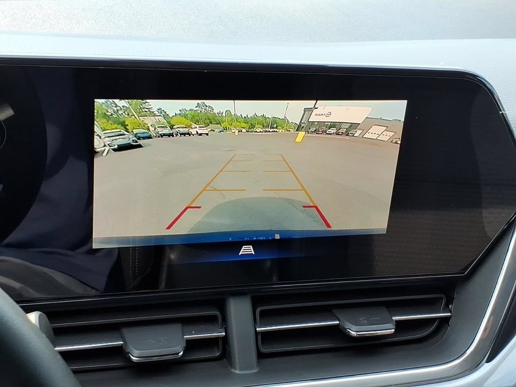 Used 2024 Chevrolet Trax LT w/ Driver Confidence Package FWD image 22