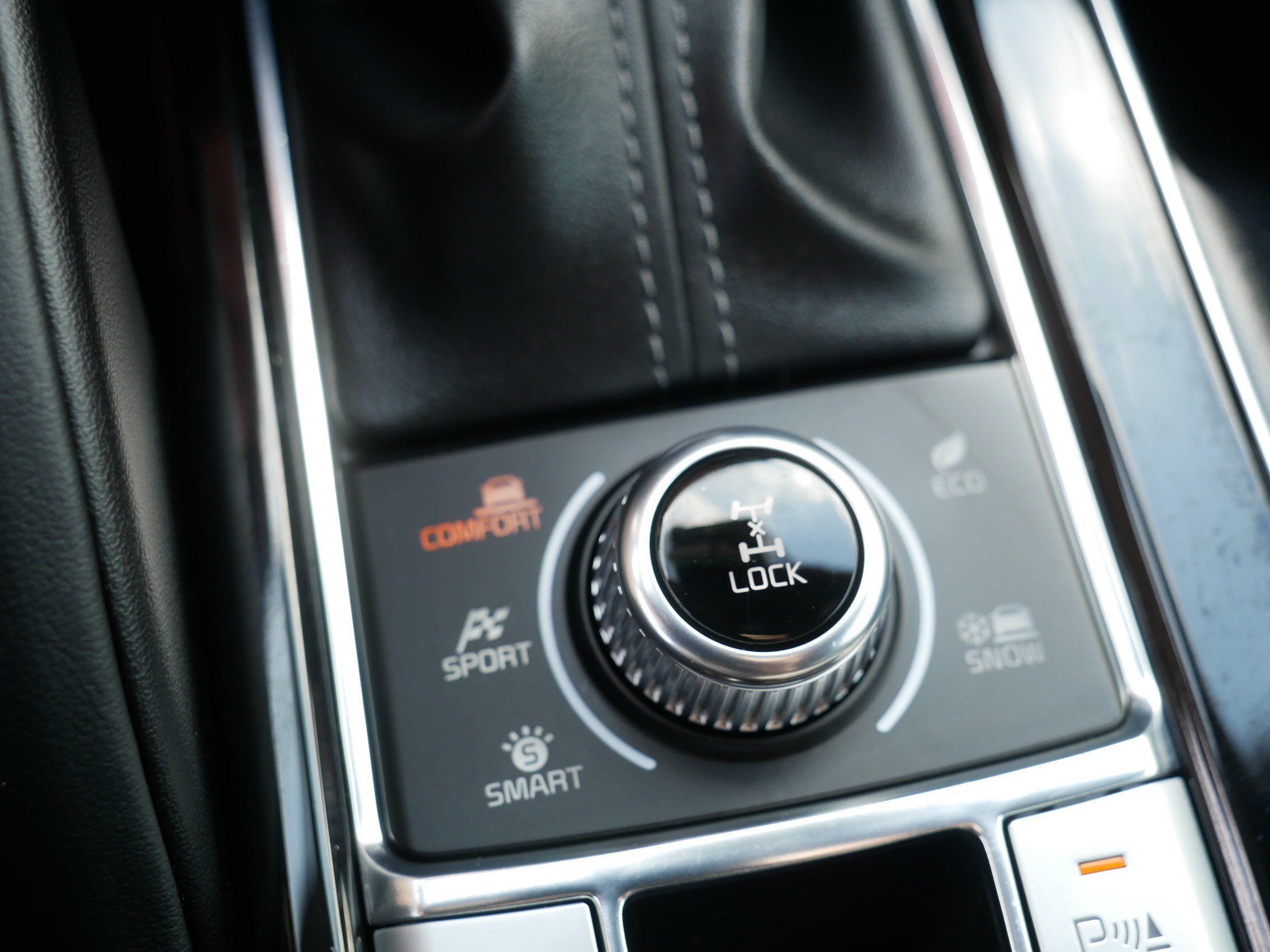 Certified 2025 Kia Telluride SX Prestige X-Line AWD/4WD image 32